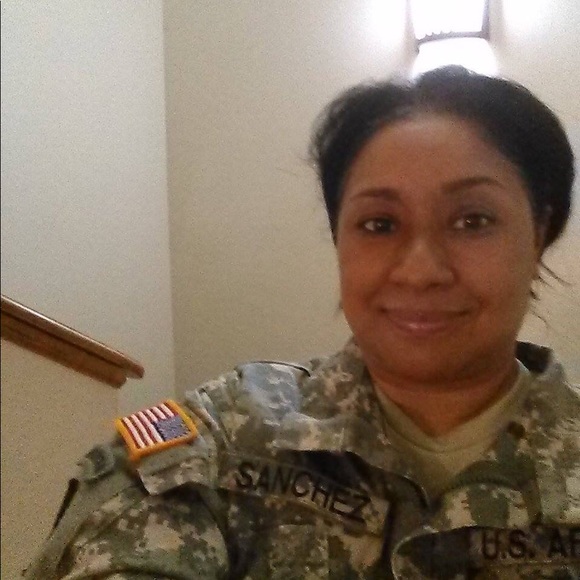 Meet your Posher, DarkBeauty - Picture 7 of 8